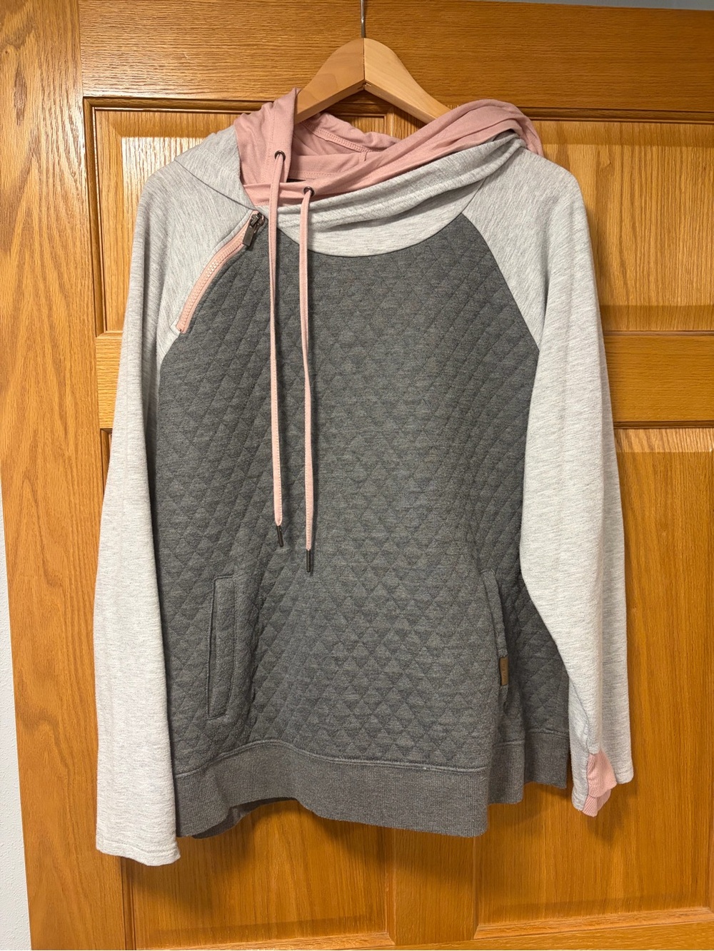 Maurices Quilted Dark Gray Pullover with Light Pink Hood Lining